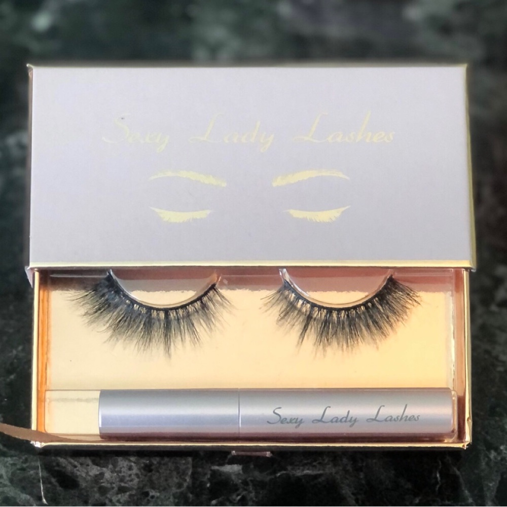 Strip lashes